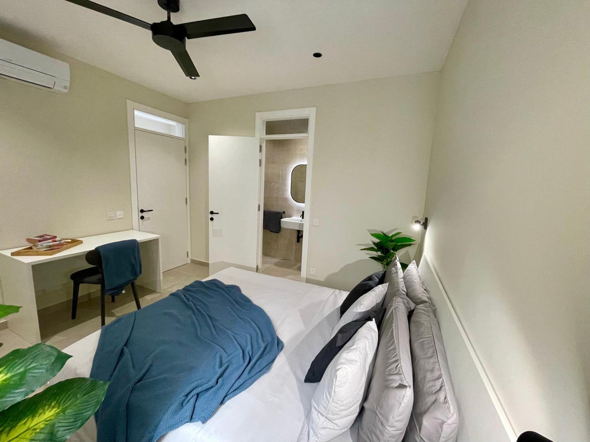 Bugibba Square Seafront Lux Apartments By Holi St. Paul's Bay Bagian luar foto