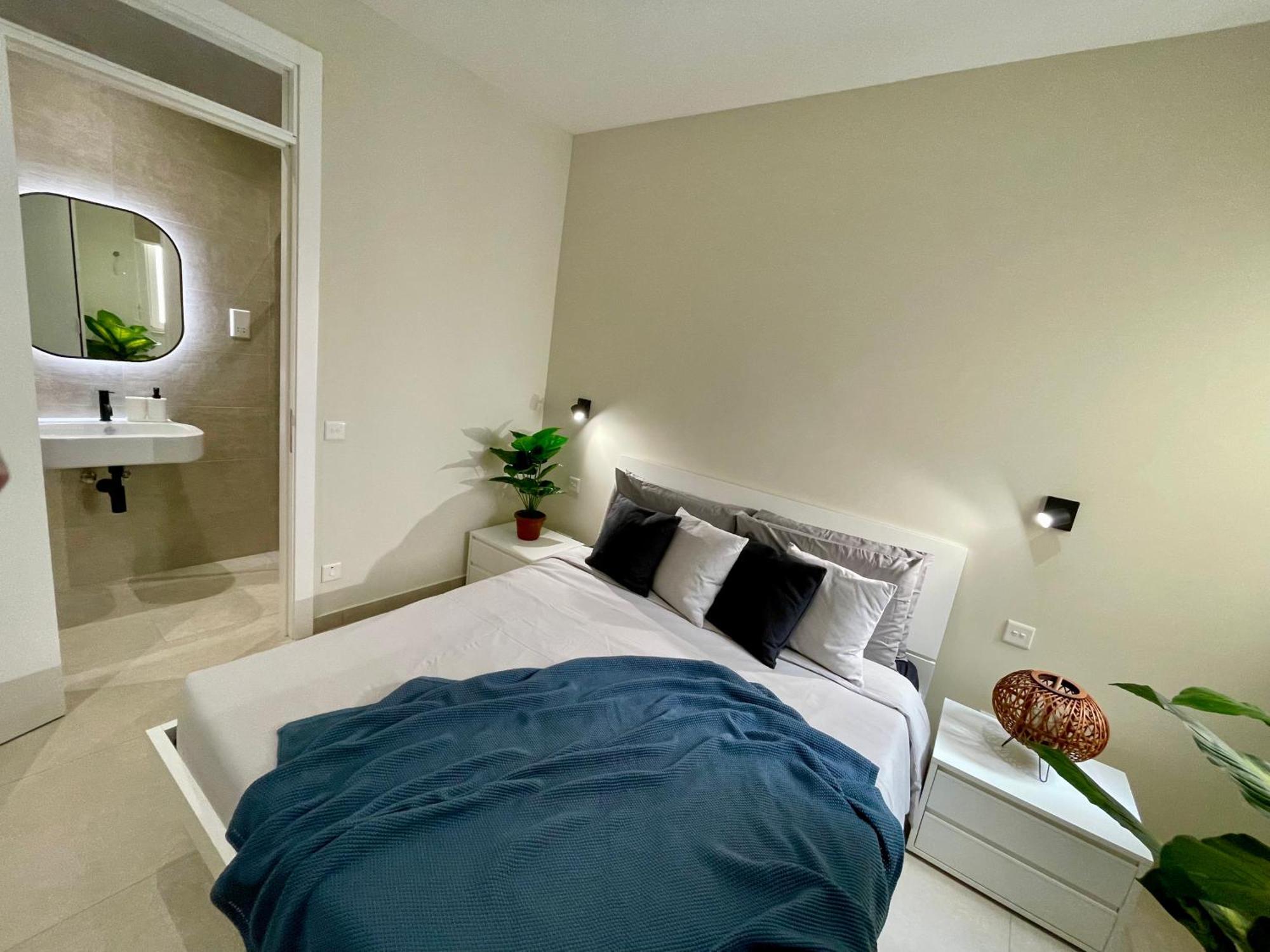 Bugibba Square Seafront Lux Apartments By Holi St. Paul's Bay Bagian luar foto
