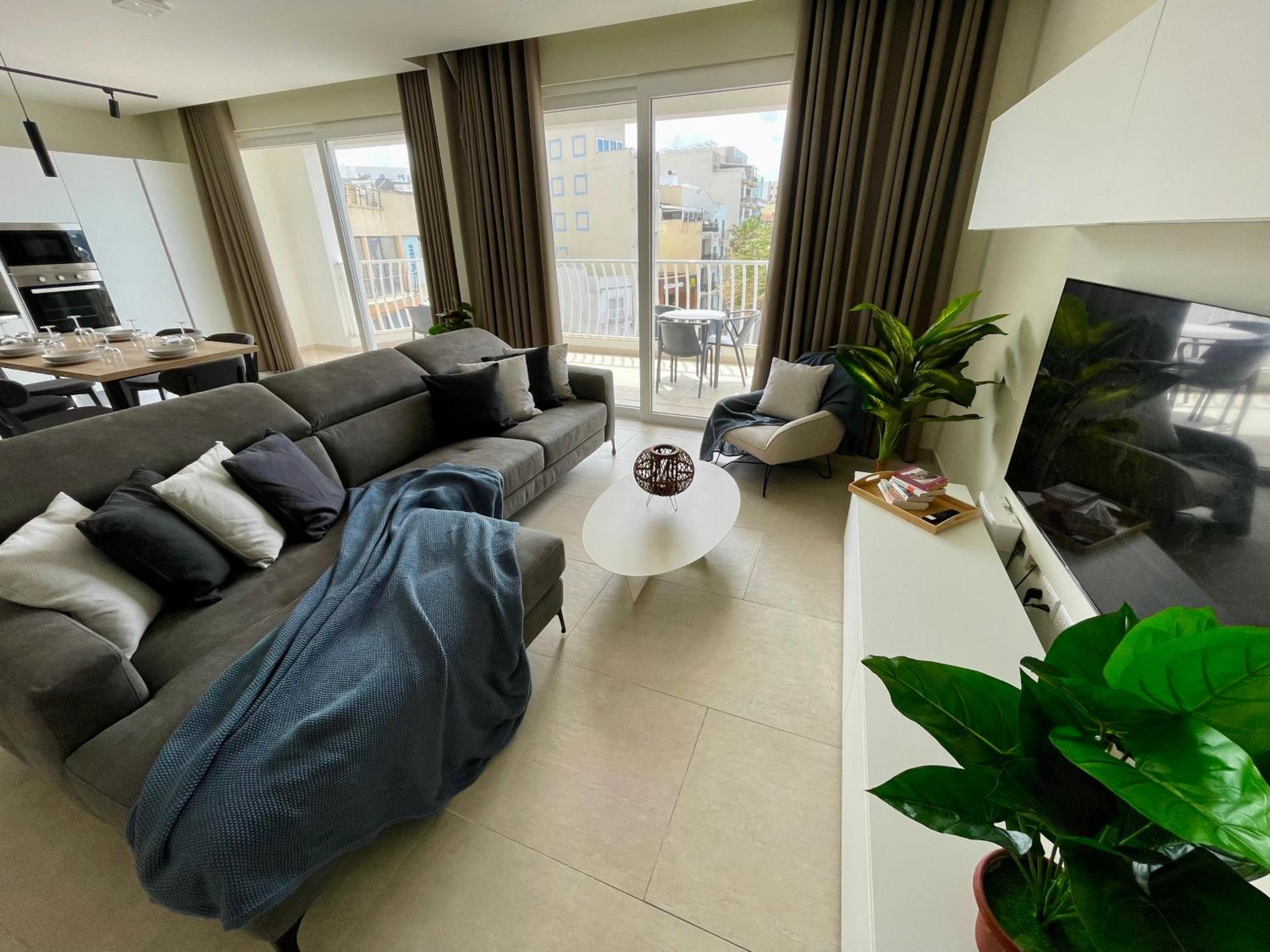 Bugibba Square Seafront Lux Apartments By Holi St. Paul's Bay Bagian luar foto