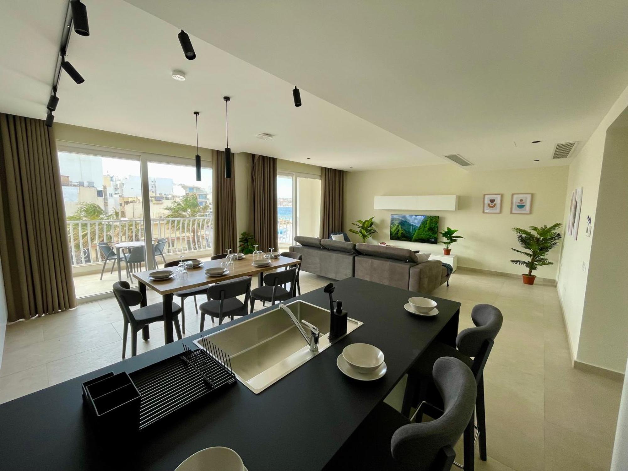 Bugibba Square Seafront Lux Apartments By Holi St. Paul's Bay Bagian luar foto