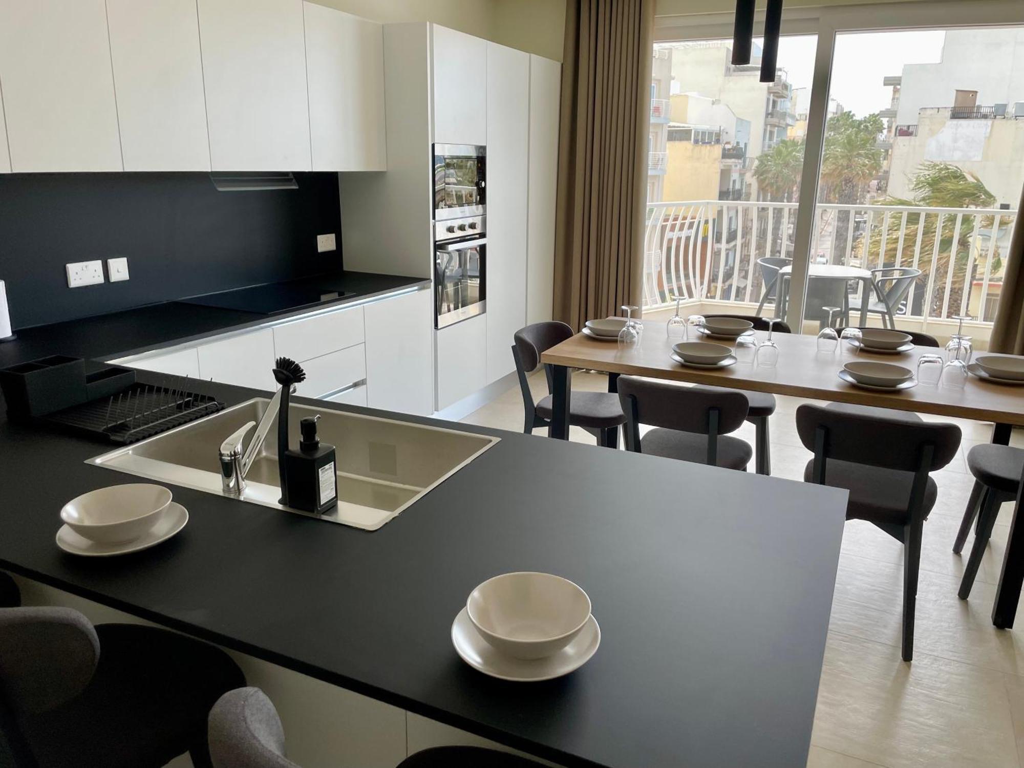 Bugibba Square Seafront Lux Apartments By Holi St. Paul's Bay Bagian luar foto