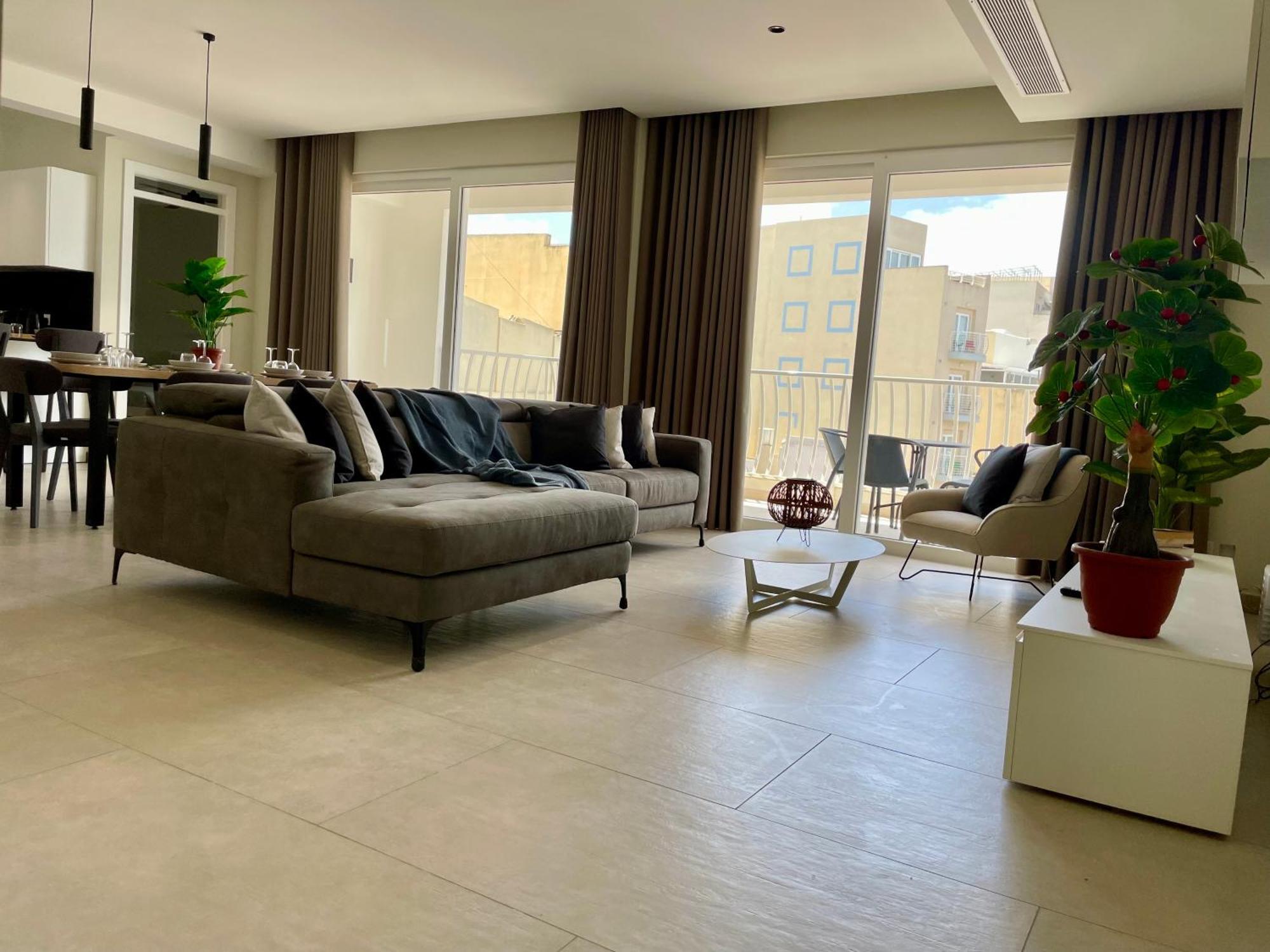 Bugibba Square Seafront Lux Apartments By Holi St. Paul's Bay Bagian luar foto
