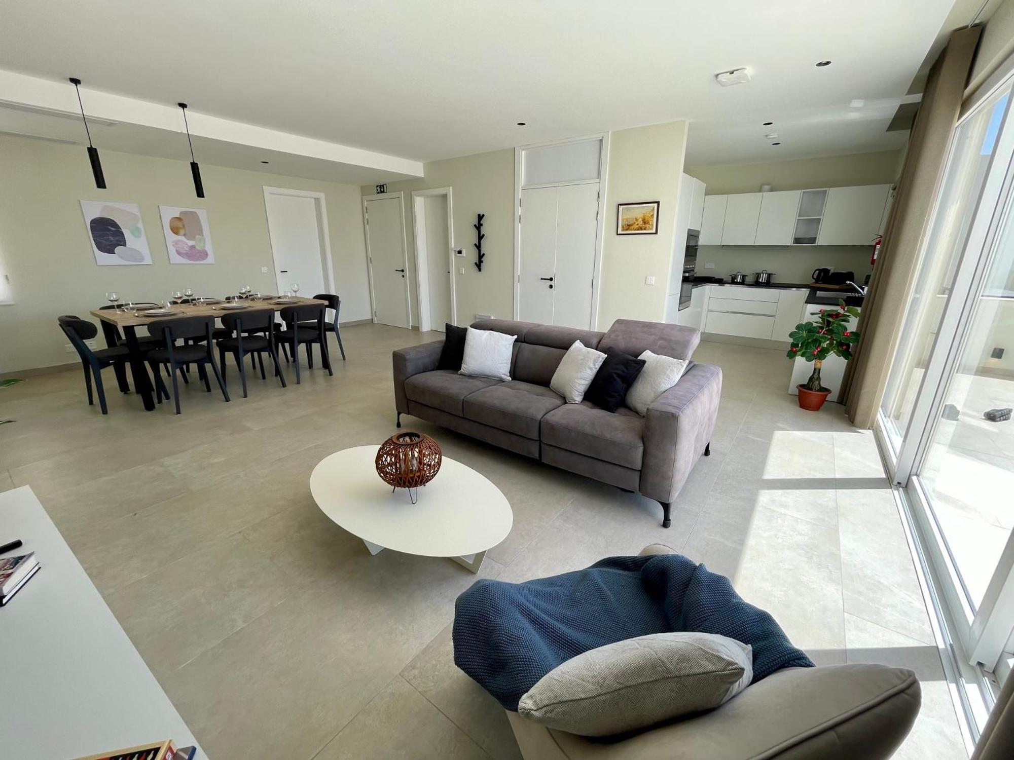 Bugibba Square Seafront Lux Apartments By Holi St. Paul's Bay Bagian luar foto