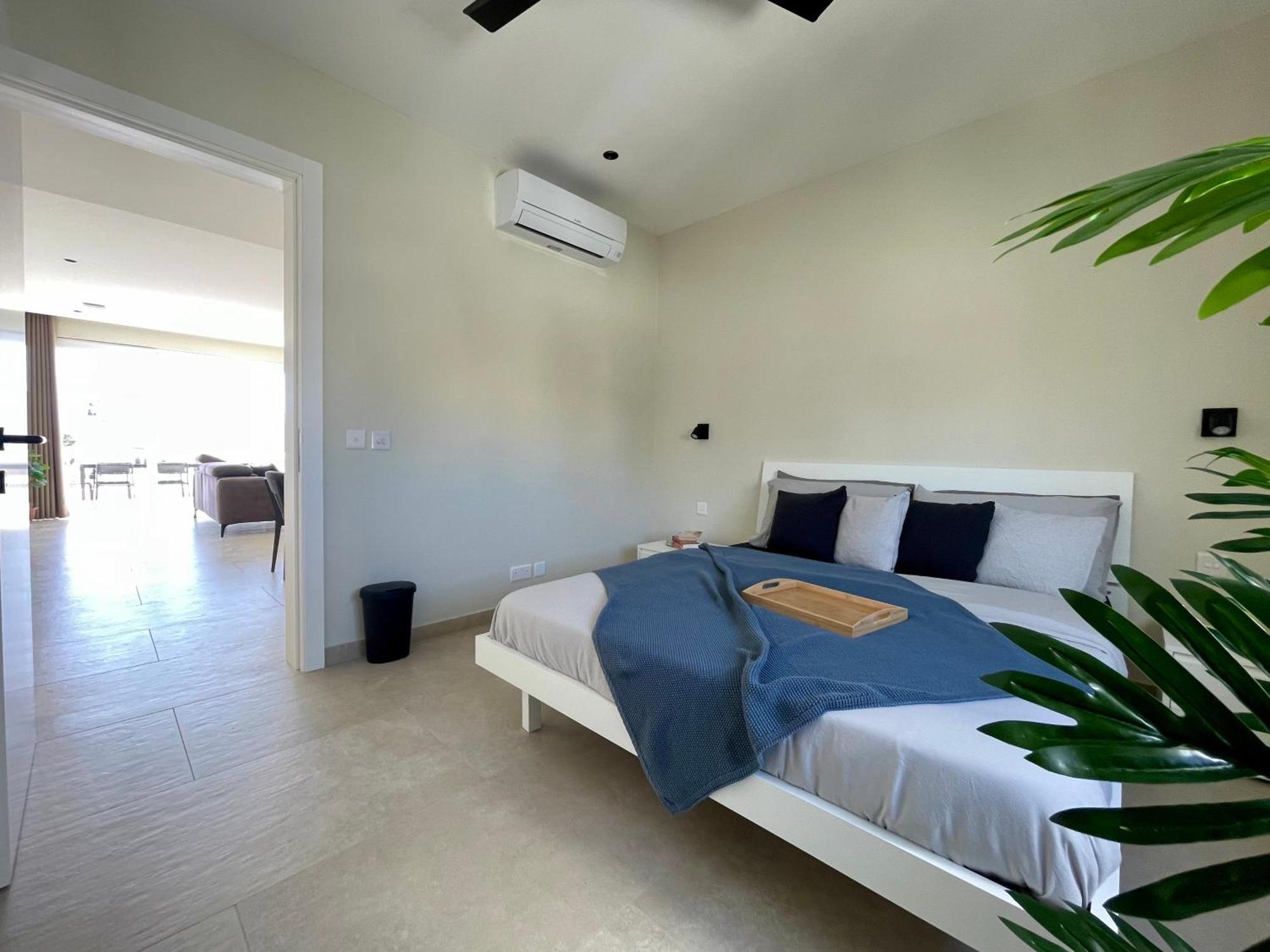 Bugibba Square Seafront Lux Apartments By Holi St. Paul's Bay Bagian luar foto