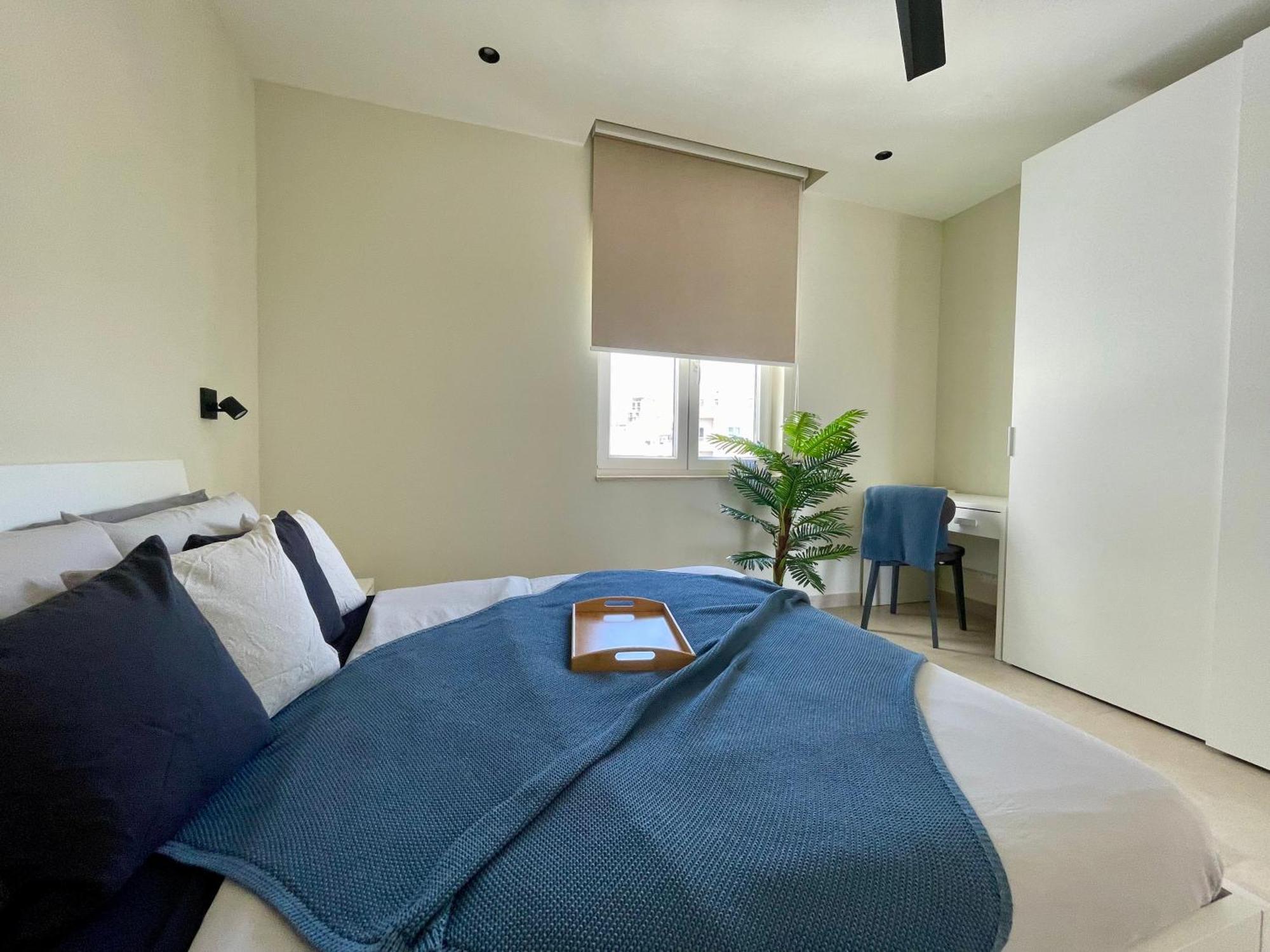 Bugibba Square Seafront Lux Apartments By Holi St. Paul's Bay Bagian luar foto