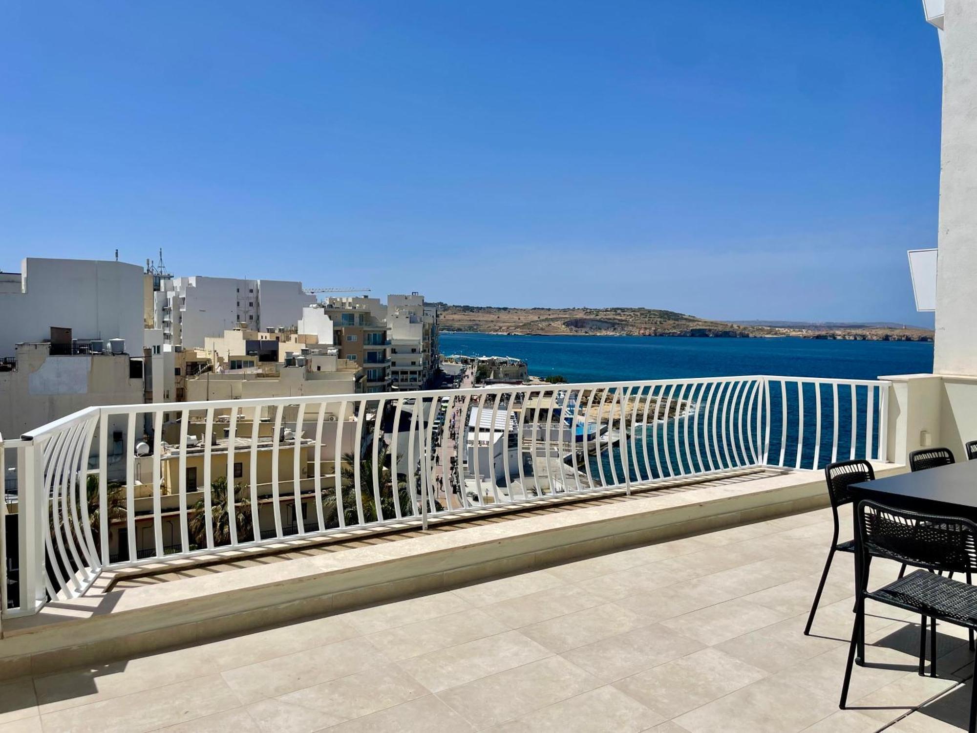 Bugibba Square Seafront Lux Apartments By Holi St. Paul's Bay Bagian luar foto