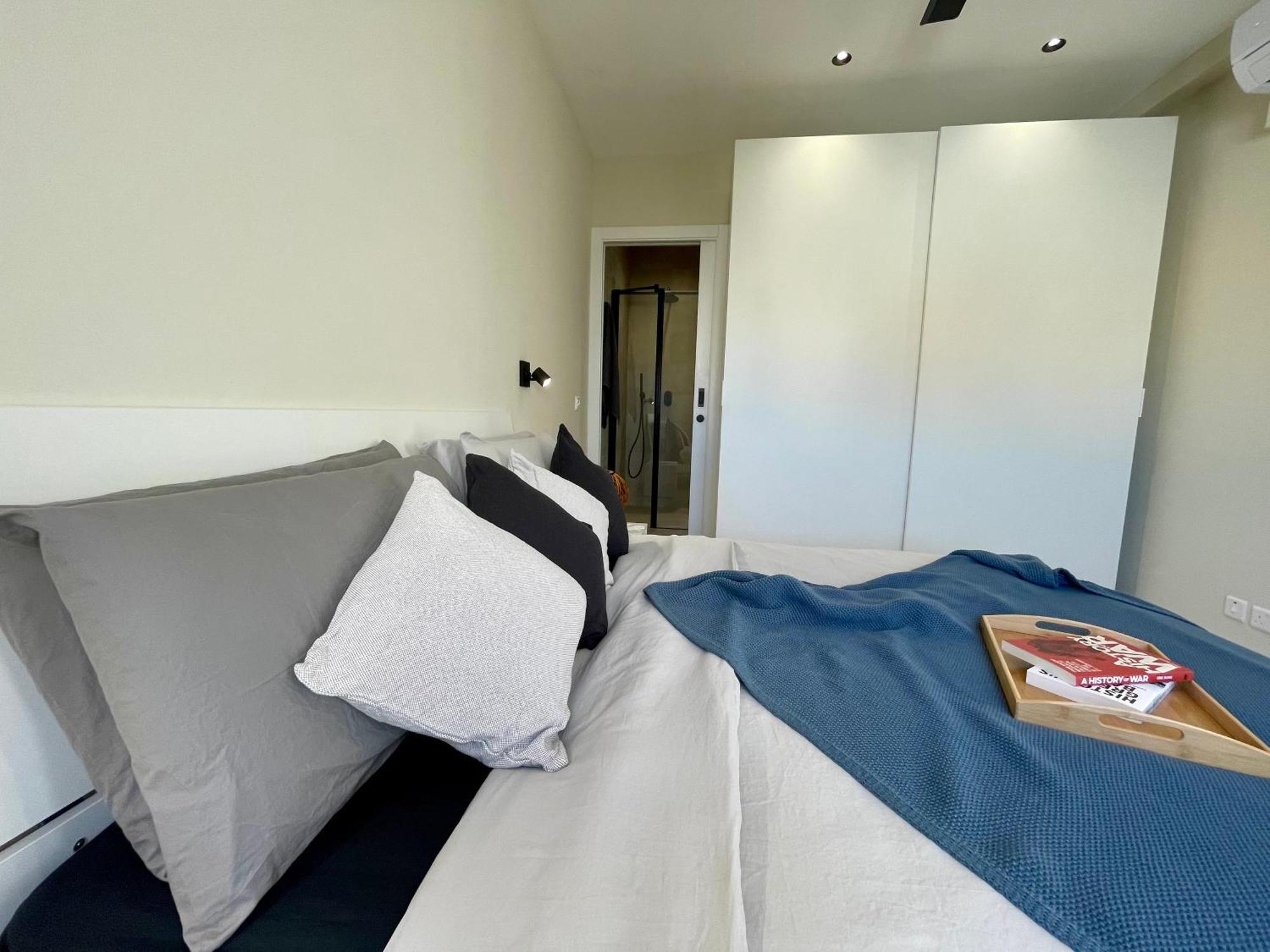 Bugibba Square Seafront Lux Apartments By Holi St. Paul's Bay Bagian luar foto